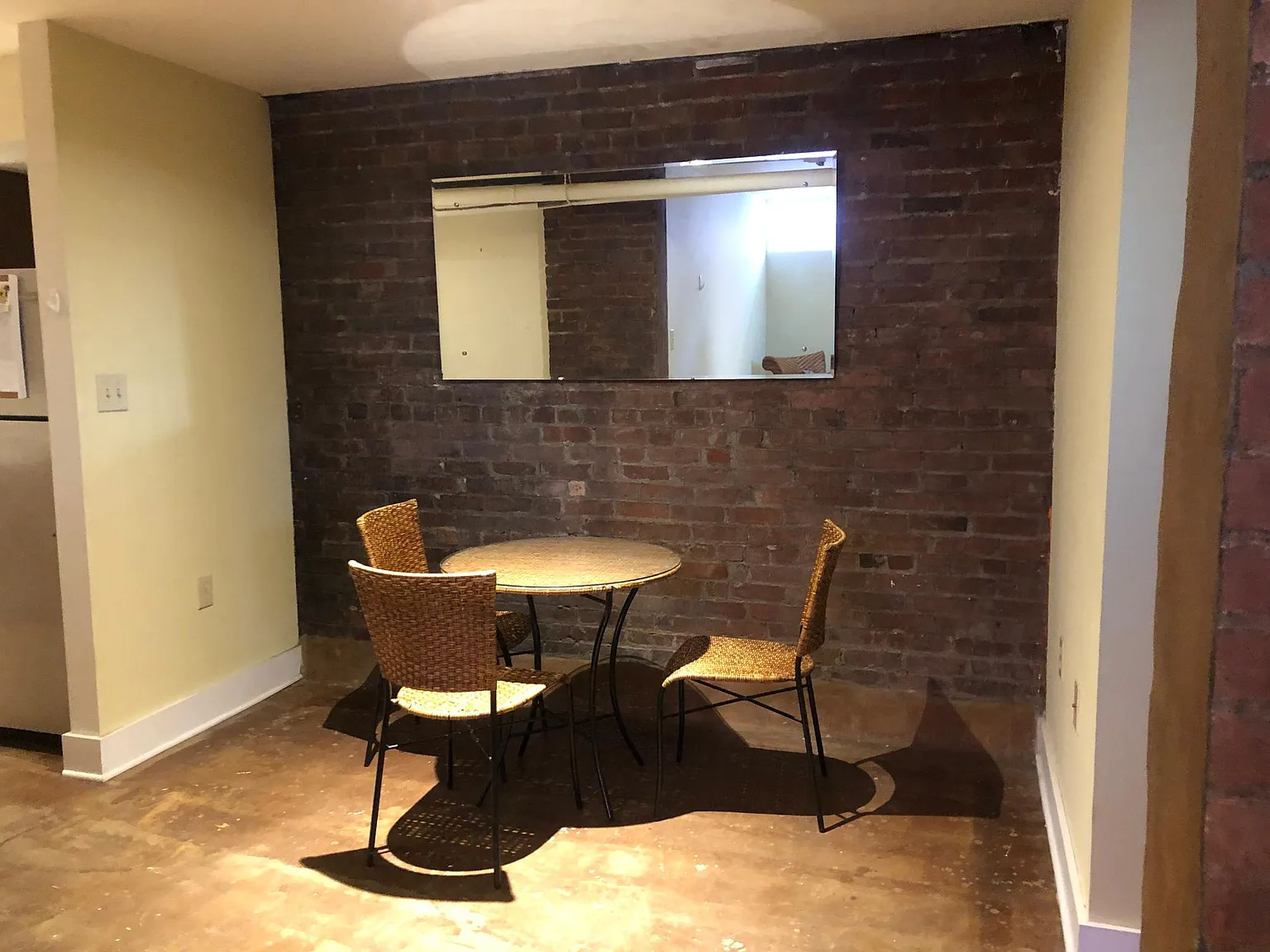 1 bed, 950 sqft, $1,300 — Photo 4