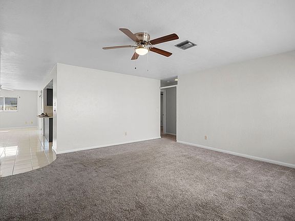 4th image of 9721 Deerfoot Dr
