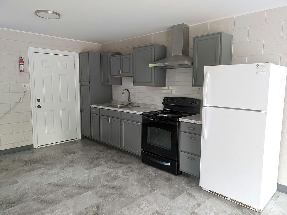 Fully updated kitchen