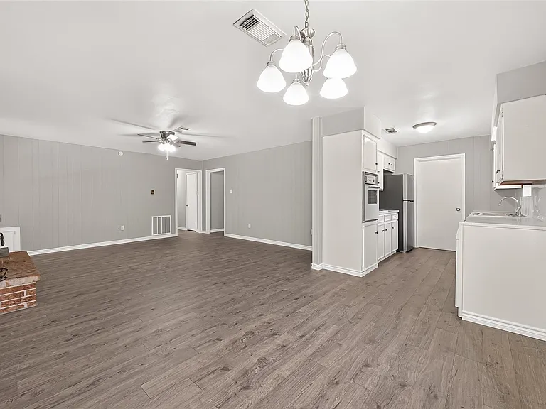 611 Dogwood Trl — Photo 6