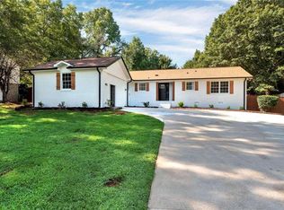 4832 Red Oak Dr, Gainesville, GA 30506