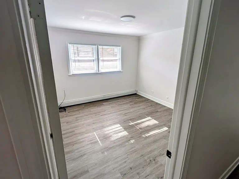9125 Sahler Ave #2W — Photo 8