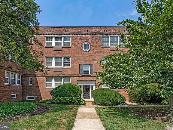 2nd image of 1808 W Abingdon Dr APT 301