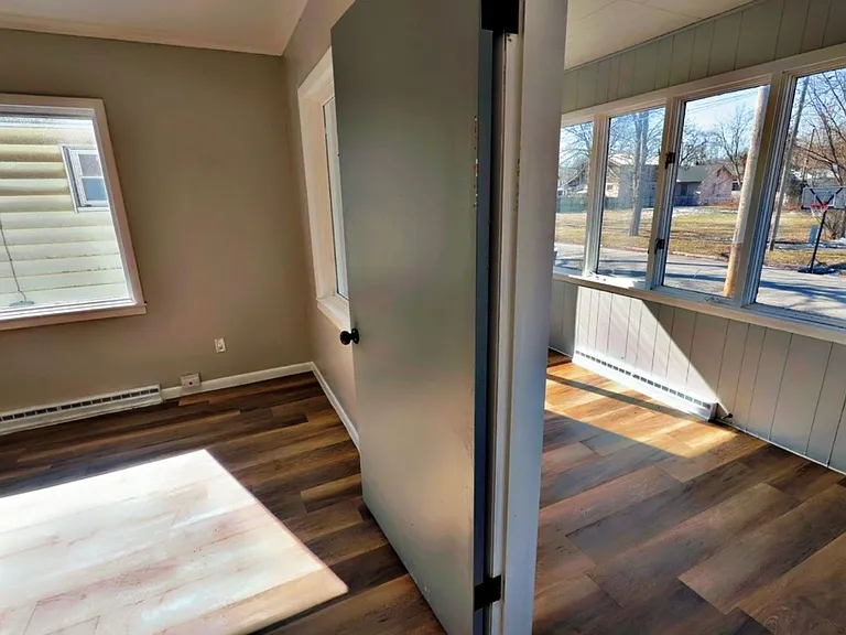1520 Durand St — Photo 7