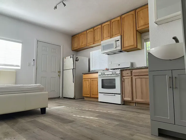 4103 Lindsey Ave — Photo 7