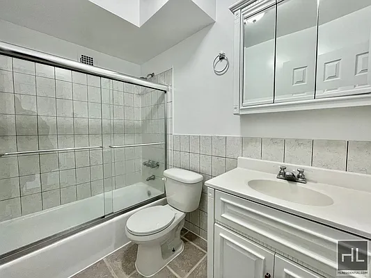 Rented by Highline Residential | media 14