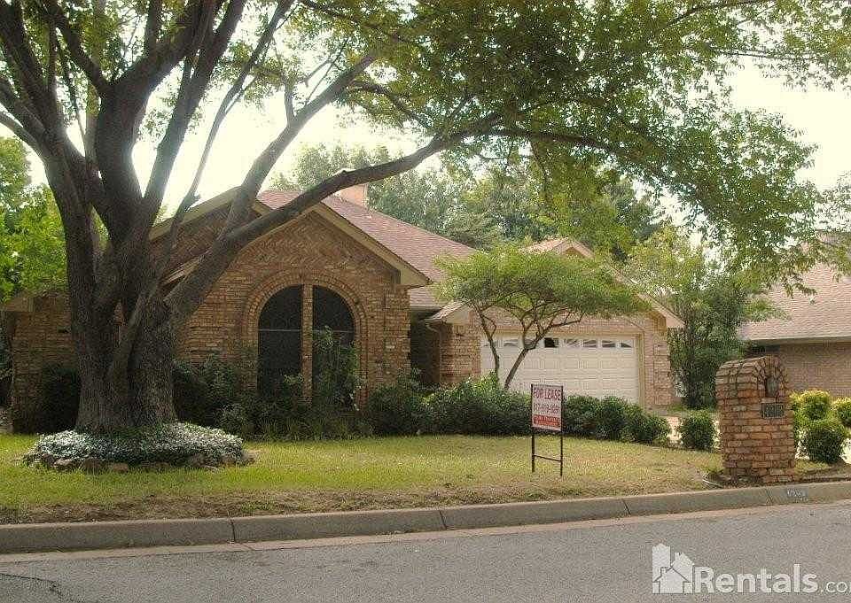 1st image of 4203 Fox Hollow Dr