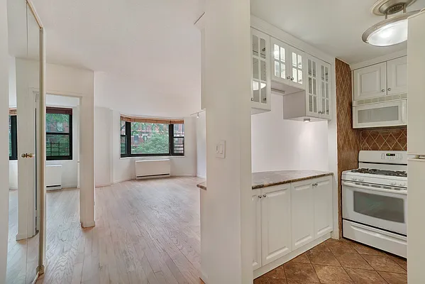 Rented by PocketBroker Inc | media 18