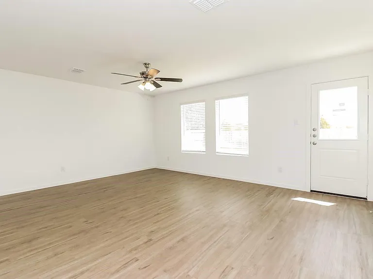 7133 Landings Edge Rd — Photo 4
