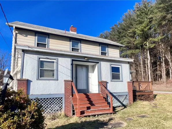 369 Manor Harrison Ctr, Laughlintown, PA 15655