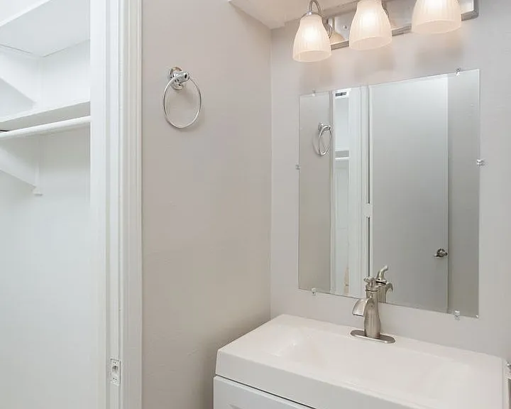 7709 Broadway #123 — Photo 21