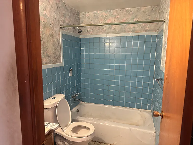 2340 Park Hill Dr — Photo 5