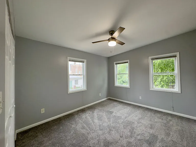 104 E Clement St — Photo 18
