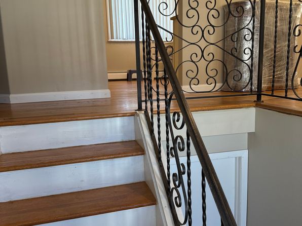 (undisclosed Address)