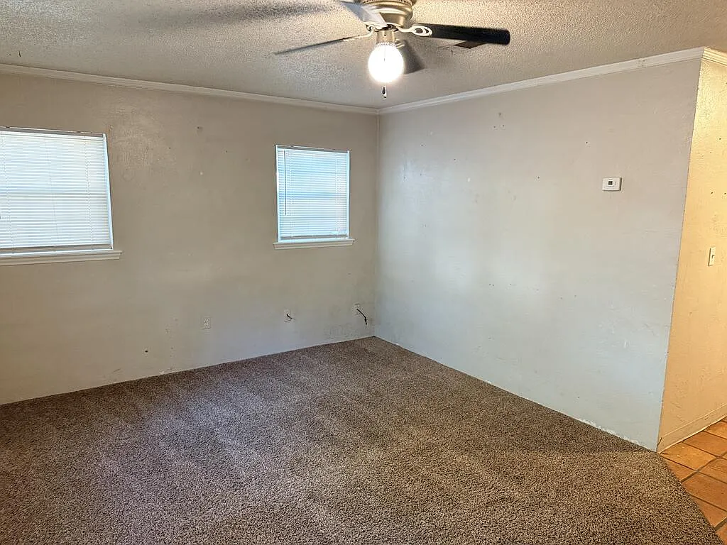 2 bed, 1.0 bath, 850 sqft, $1,200 — Photo 2