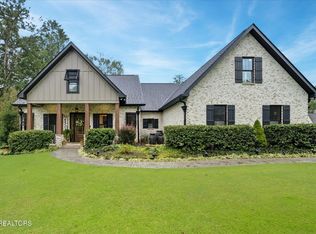 103 Witt Ct, Clinton, TN 37716