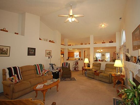 3rd image of 1184 Vicksburg South Dr