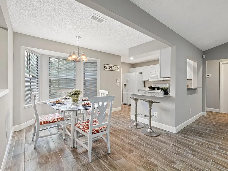 11530 Sweetwater Oaks Dr W — Photo 17