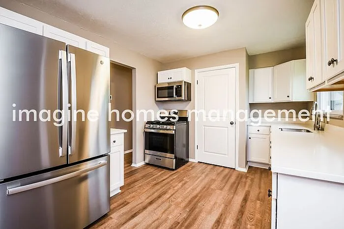 35143 Bainbridge Rd — Photo 5