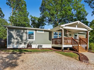 75 Glenview Rd, Arden, NC 28704
