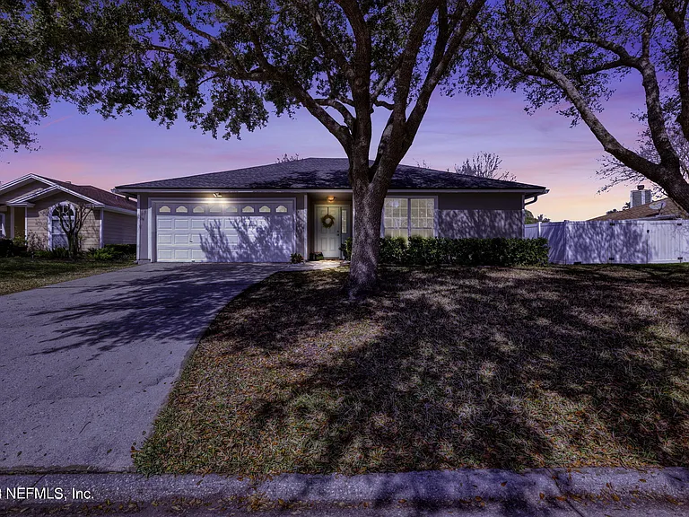 12967 Canyon Creek Trl S — Photo 32