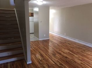 8 New Era Ct, Bridgeport, CT 06607