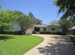 11820 High Valley Dr, Dallas, TX 75234