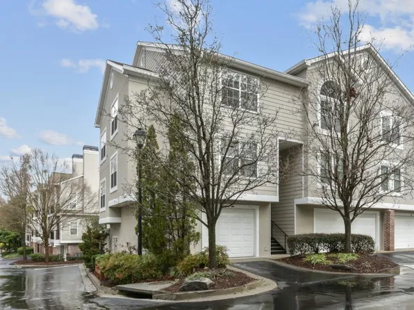 4252 River Green Dr NW, Atlanta, GA 30327