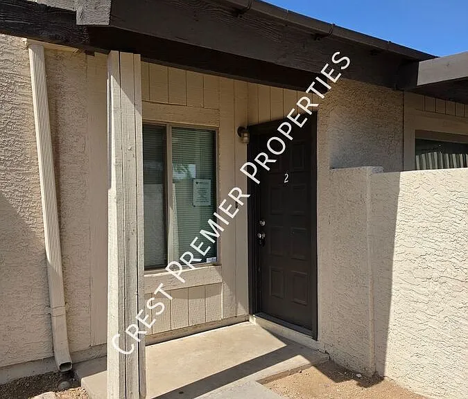 2149 E 10th St #2 — Photo 2