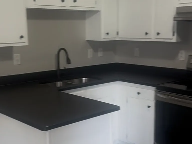 Highlander Apartments — Photo 17