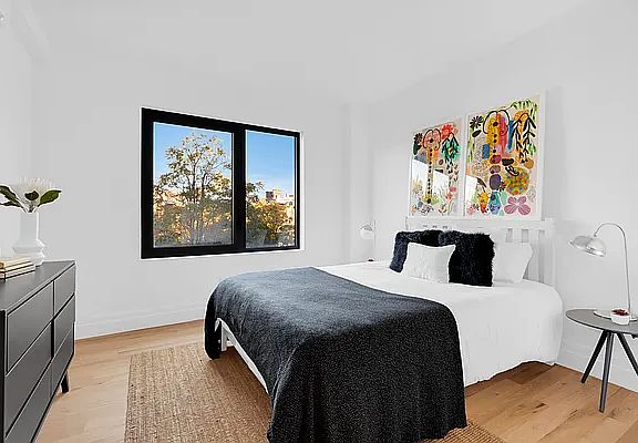 4th image of 77 Clarkson Ave APT 5D