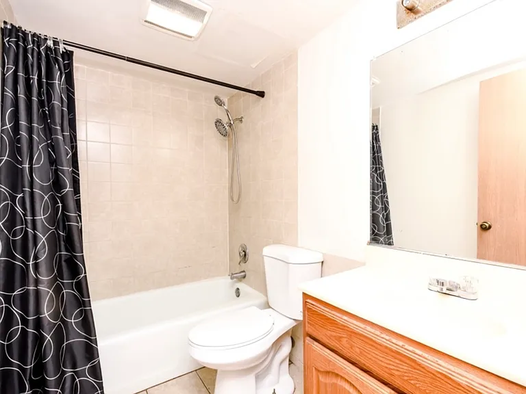 218 E Bailey Rd — Photo 8