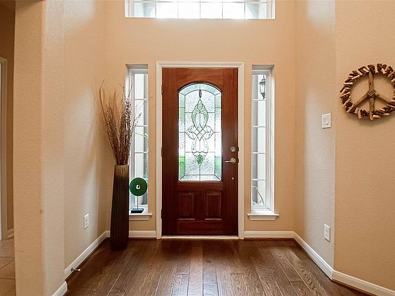4th image of 6207 Ledger Ln