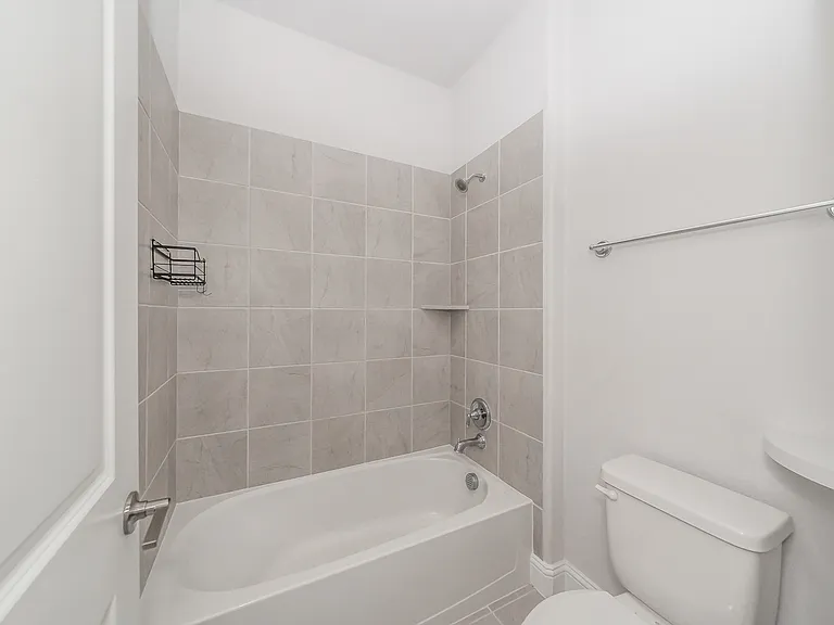 727 Mahogany Ln — Photo 23