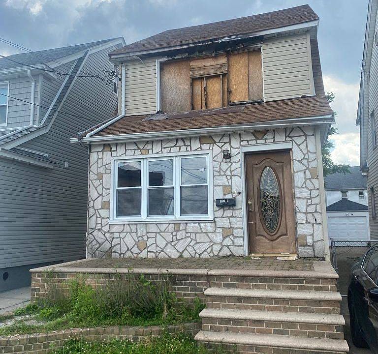 2nd image of 137-14 97th St
