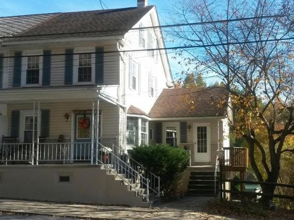 2145 Main St