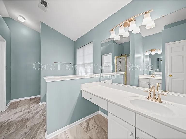 2812 Redfield Dr — Photo 25