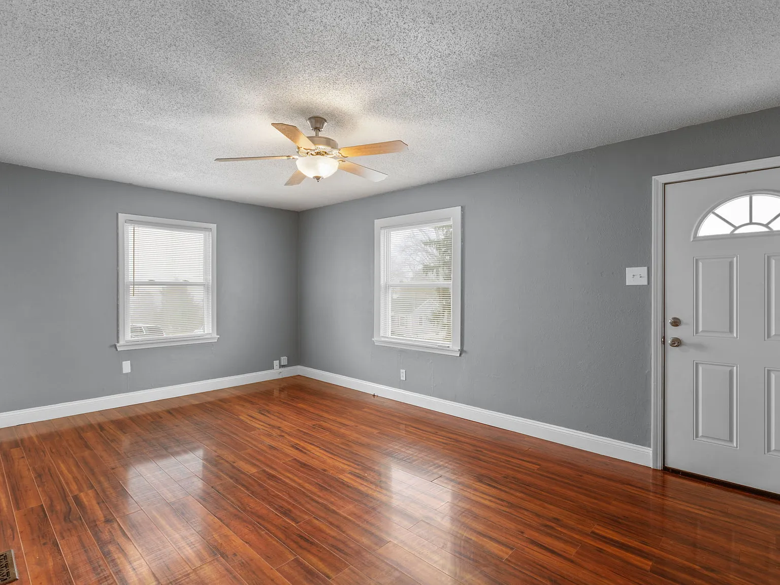 2 bed, 792 sqft, $1,250 — Photo 2