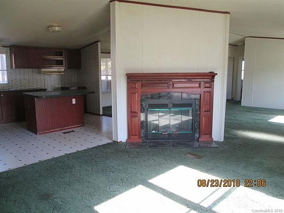 3rd image of 1525 Steven Dr