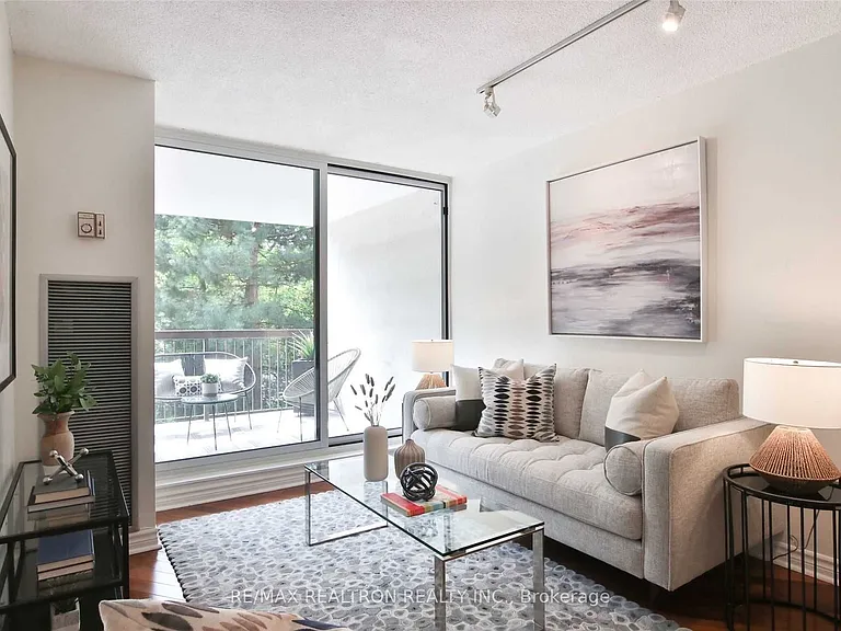 77 Maitland Pl #326 — Photo 3