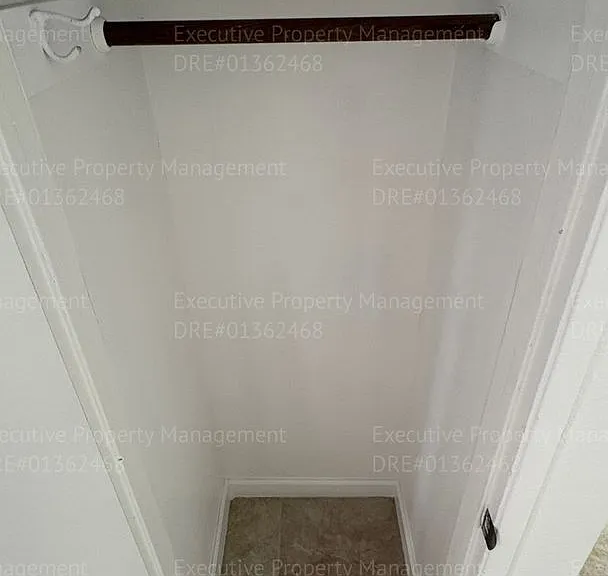 2909 S Chester Ave #16 — Photo 7