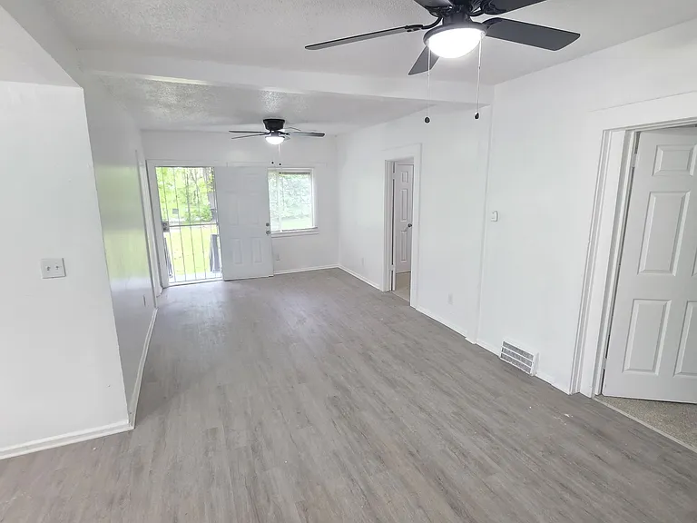 8408 Mettetal St — Photo 24