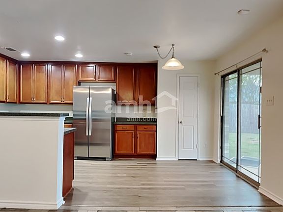 4th image of 5345 Freestone Dr