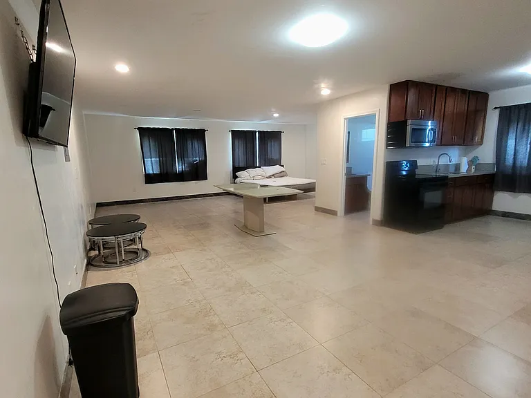 1555 Pahulu St E — Photo 15