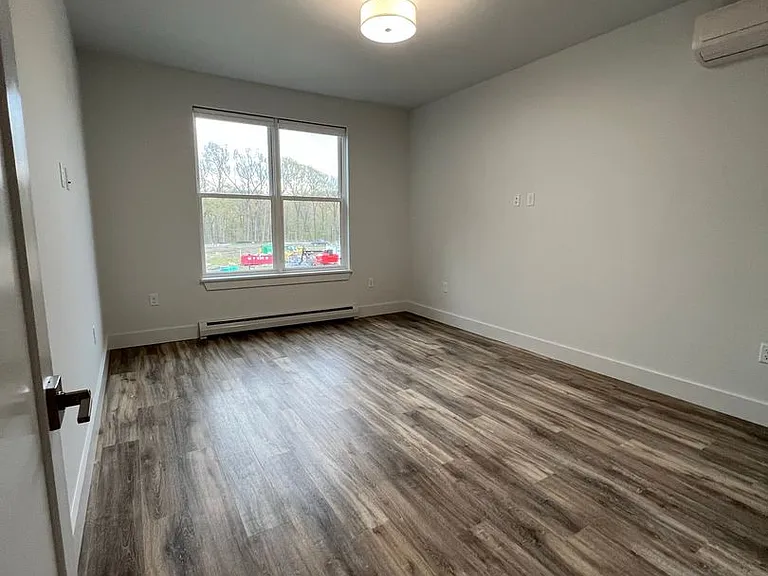 121 Shea Dr — Photo 61