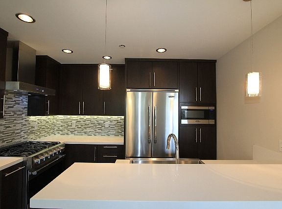 4th image of 1137 Solano Ave #201