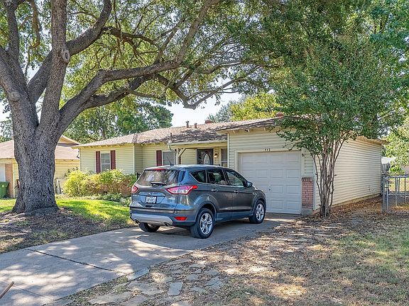 4th image of 773 Betty Ln