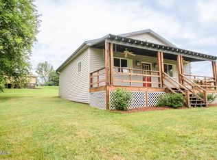 913 Davenport Rd, Maryville, TN 37801