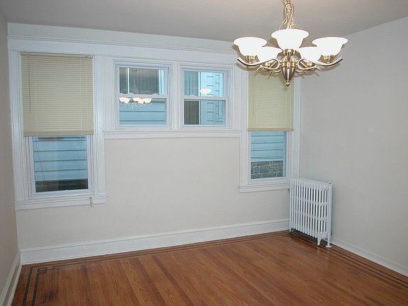 5th image of 1009 Yeadon Ave
