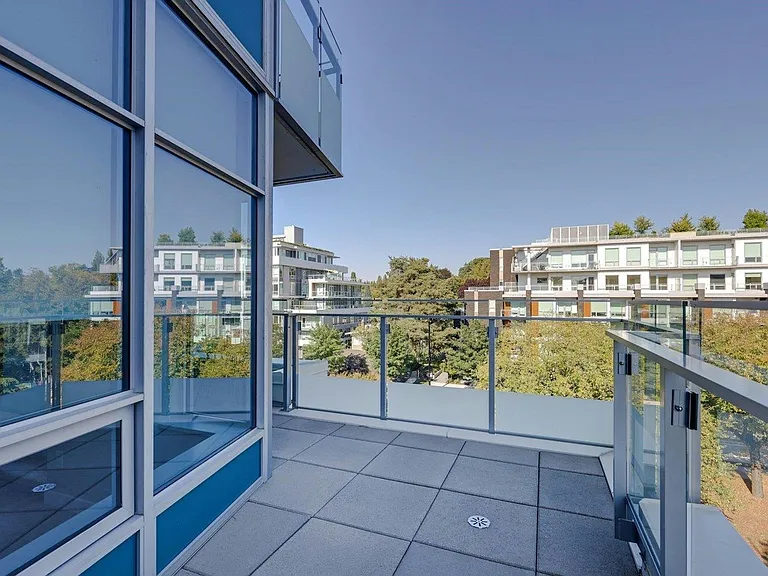 5033 Cambie St #604 — Photo 14